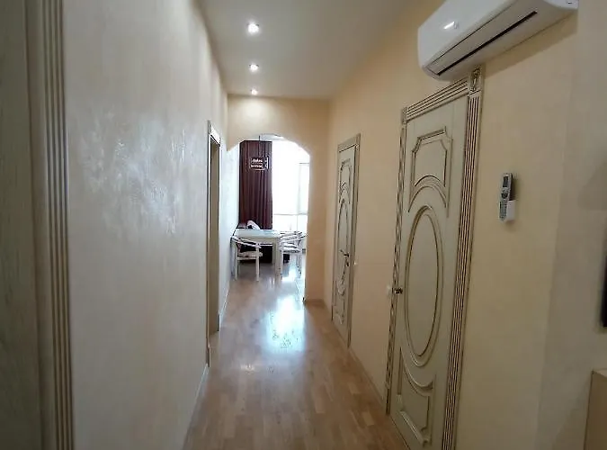 Apartment Frantsuzky Bulvar 60 G